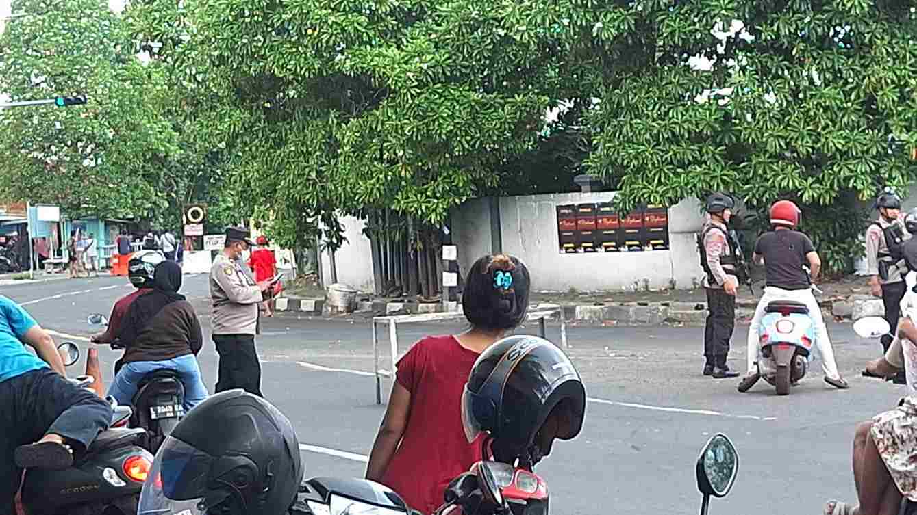 Ada Ledakan di Markas Brimob Jalan Gresik Surabaya, Satu Mobil Rusak