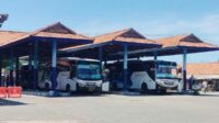 Suasana Terminal Ronggosukowati Pamekasan. (Seru.co.id/udi) - 14 Hari Menuju Lebaran, Arus Mudik Terminal Ronggosukowati Pamekasan Masih Sepi Penumpang