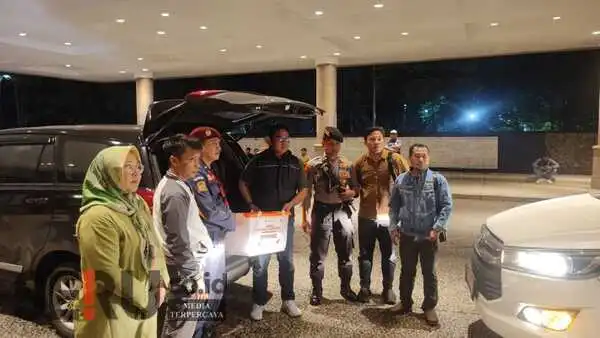 Polres Situbondo Kawal Hasil Rekap Pemilu Sampai ke KPU Provinsi Jatim