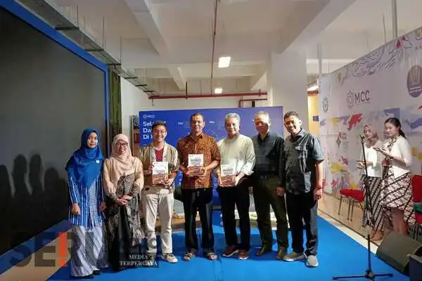 Bedah Buku 'Balaikota Menulis' Warnai Pameran 110 Buku Paling Berpengaruh di Kota Malang