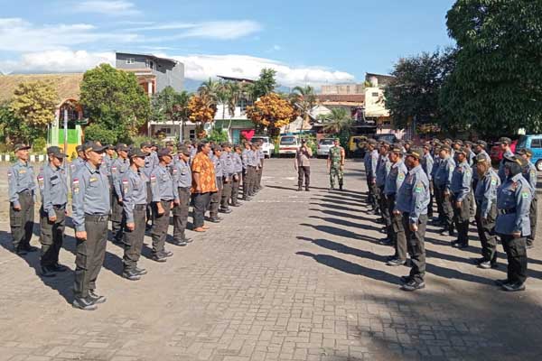 Danramil Lowokwaru berikan pembekalan kapasitas Linmas Merjosari. (ist) - Danramil Lowokwaru Berikan Pembekalan Kapasitas Linmas Merjosari