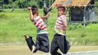 Ilustrasi carok madura. (ist) - Cekcok Berujung Carok, Keponakan Tega Habisi Paman di Bangkalan