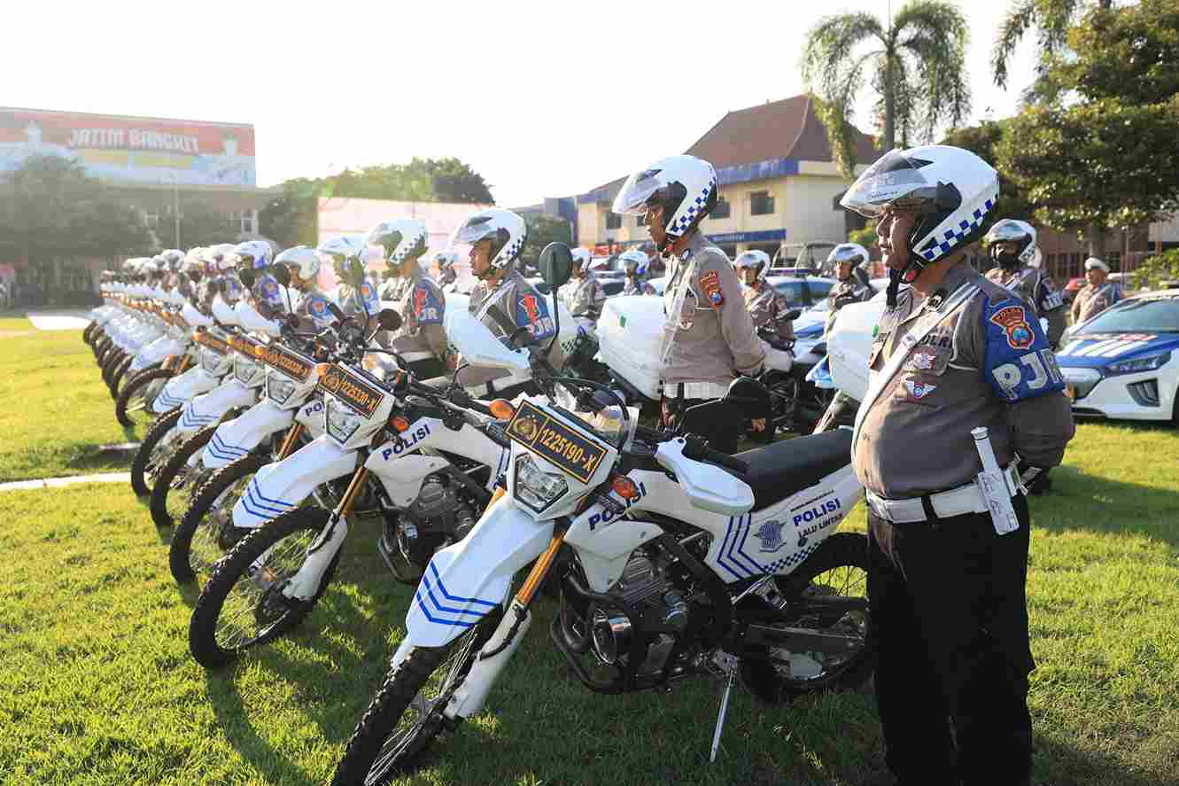 Kapolda Jatim Pimpin Apel Gelar Pasukan Operasi Ketupat Semeru 2024