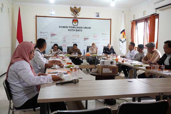 Kegiatan rapat dalam rangka persiapan penyelenggaraan Lomba Desain Maskot dan Jingle Polkada Batu 2024. (ist) - KPU Batu Bakal Menggelar Lomba Desain Maskot dan Jingle Pilkada Batu 2024