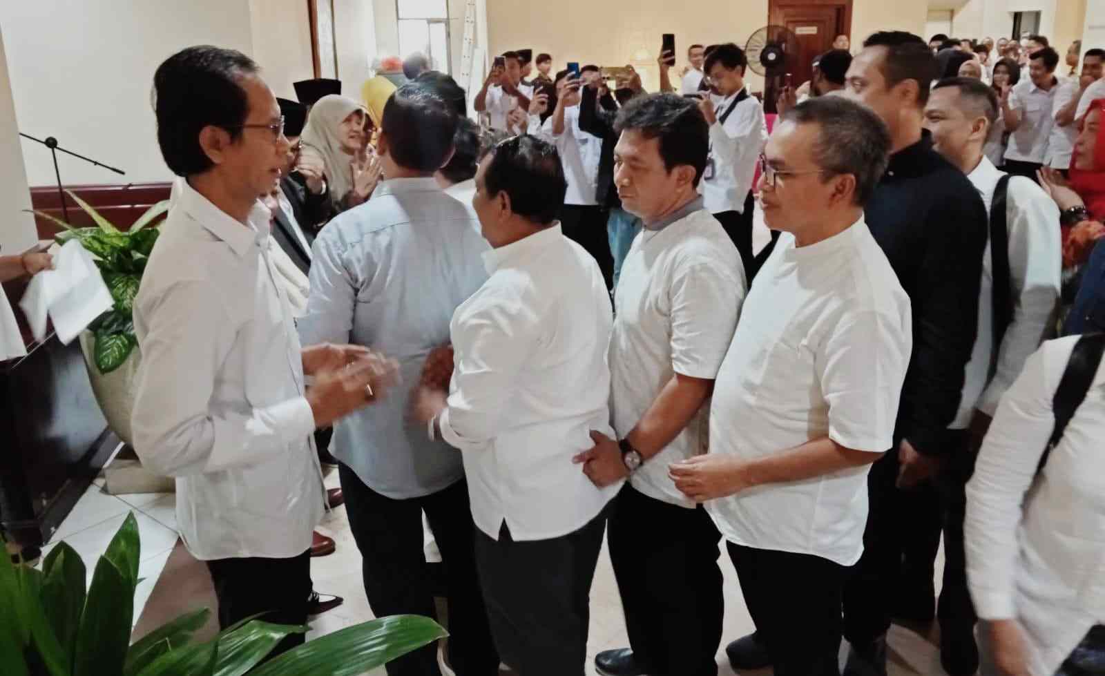 Hari Pertama Masuk Kerja, Ketua Dewan: Kita Bekerja Lagi Melayani Warga Masyarakat secara Optimal