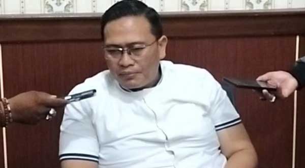 Ketua Komisi I DPRD Kabupaten Situbondo, Hadi Priyanto. (Seru.co.id/aza) - Disinyalir Ada Kepentingan Politik, Mantan RT Tagih Janji DPRD