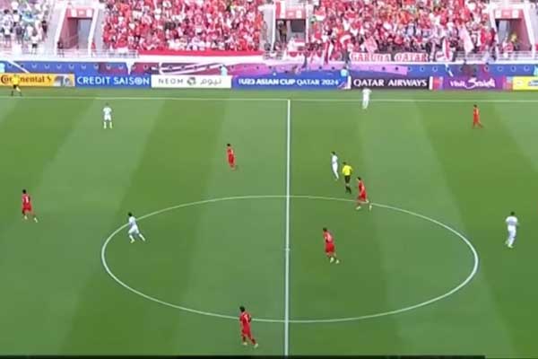 Pertandingan Sepak Bola Timnas Indonesia U23 vs Uzbekistan di Doha, Qatar. (ist) - Dipecundangi Wasit, Uzbekistan Tundukkan Indonesia 2-0, Gagal Final Piala Asia U-23