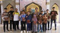 Pj. Wali Kota Batu Serahkan Penghargaan Pemenang Lomba KWB Ramadan Fest dan Kejurkot PBSI