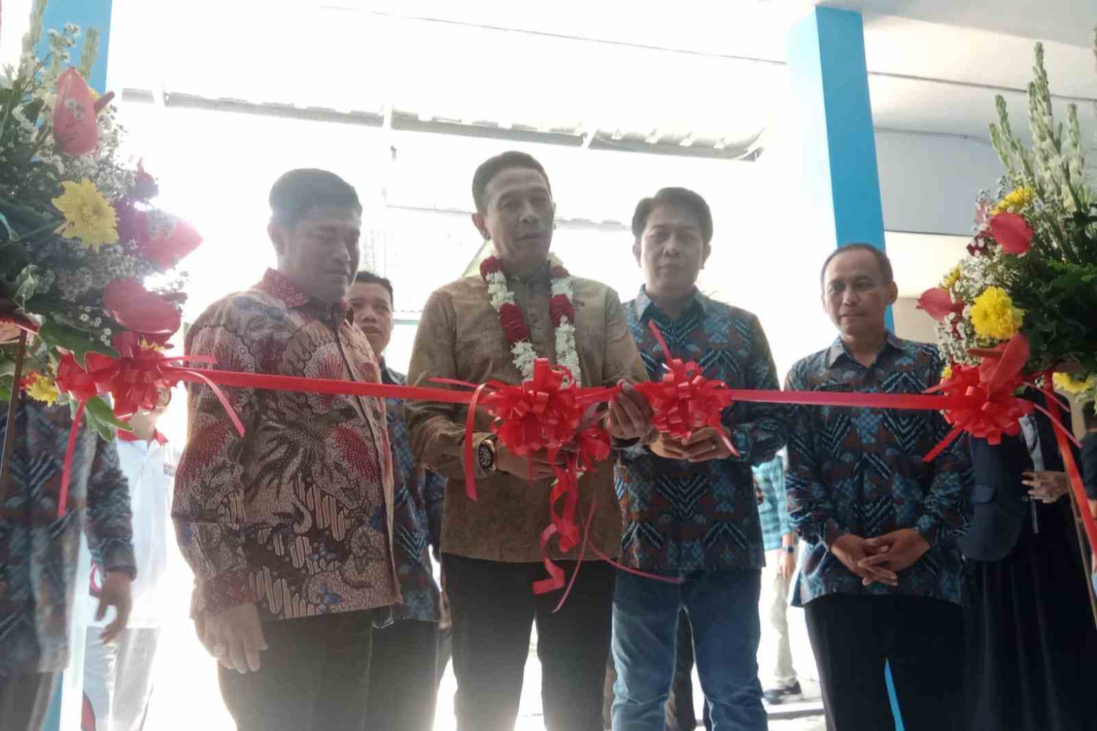 Pj Wali Kota Malang Hadiri Napak Tilas dan Resmikan Laboratorium, UKS dan Klinik Tenis SMP Sriwedari