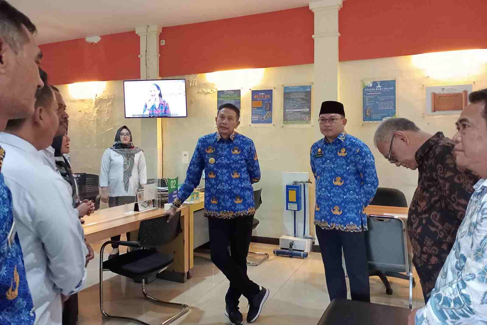 Pj Wali Kota Malang Pantau Pelayanan Publik di Perumda Tugu Tirta