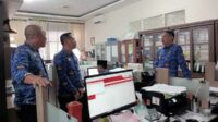 Pj Wali Kota Malang meninjau pelayanan publik di kantor Diskopindag. (Seru.co.id/afi) - Pj Wali Kota Malang Pantau Layanan Diskopindag, Pastikan Stok Bahan Pokok Aman