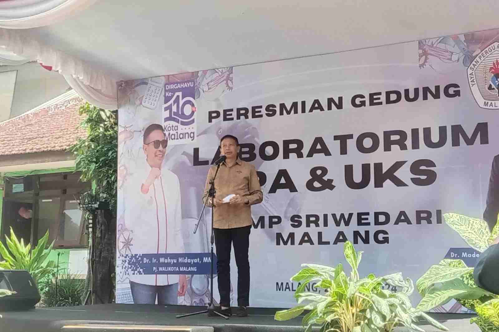 Pj Wali Kota Malang Hadiri Napak Tilas dan Resmikan Laboratorium, UKS dan Klinik Tenis SMP Sriwedari