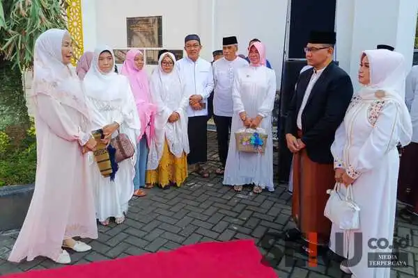 Salat Ied di Masjid Brigjend Soegiyono, Pj Wali Kota Batu Sampaikan Ini