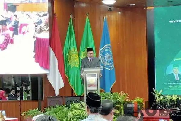 Kembangkan Pandangan dan Misi, UMM Lantik Lima Wakil Rektor dan Sekretaris Universitas