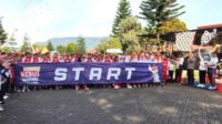 Ribuan siswa SMK PGRI 3 Kota Malang saat start 'Kebut Gunung 2024'. (rhd) - Ribuan Siswa SMK PGRI 3 Kota Malang 'Kebut Gunung 2024' Lari 5 Kilometer