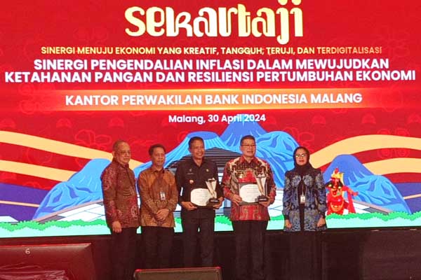 Tim TPID Kota Malang mendapatkan apresiasi dari Bank Indonesia dalam Sekartaji. (ist) - Sekartaji BI Malang Kendalikan Inflasi Mewujudkan Ketahanan Pangan dan Resiliensi Pertumbuhan Perekonomian