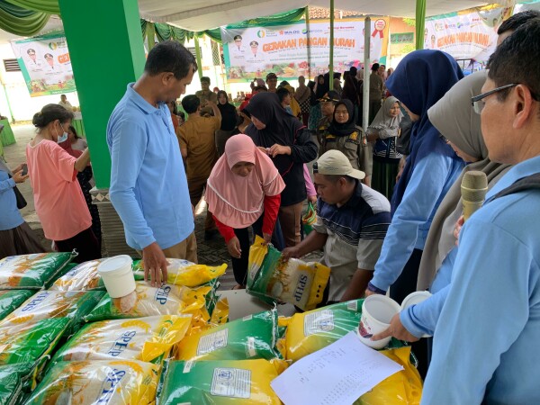 Harga Terjangkau, Warga Bojonegoro Rasakan Manfaat Gerakan Pangan Murah