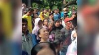 Warga Desa/Kecamatan Suboh, Kabupaten Situbondo geger mendapati pria tewas gantung diri di pohon mangga, Kamis (25/4/2024). (Seru.co.id/aza) - Diduga Depresi, Pria Asal Lumajang Gantung Diri di Situbondo