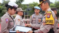 Momen Peringatan Hari Kesadaran Nasional, Polres Batu Beri Reward Anggota Berprestasi