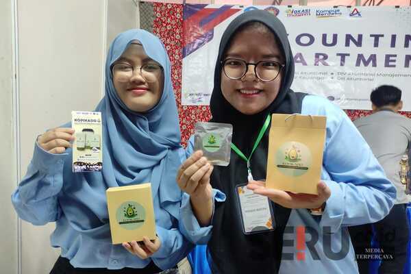 Manfaatkan Residu, Mahasiswa Polinema Bikin Kopi Biji Alpukat Kopikado