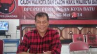 Anggota Tim 9 petugas pendaftar di Sekretariat PDIP Batu, Khamim Tohari. (ist) - Baru Empat Pendaftar Calon Kepala Daerah Melalui PDIP Batu, Khamim: Biasanya Injury Time