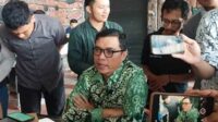 Baidowi saat melakukan diskusi bersama jurnalis di Pamekasan. (Seru.co.id/Udi) - Baleg DPR RI Pastikan RUU Penyiaran Tidak Membungkam Kebebasan Pers
