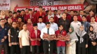Deklarasi dipimpin oleh Rektor Universitas Muhammadiyah Malang, Prof Dr Nazaruddin Malik MSi bersama dengan sivitas akademika UMM. (ws11) - 172 Perguruan Tinggi Muhammadiyah dan Aisyiyah se-Indonesia Deklarasi Dukung Palestina