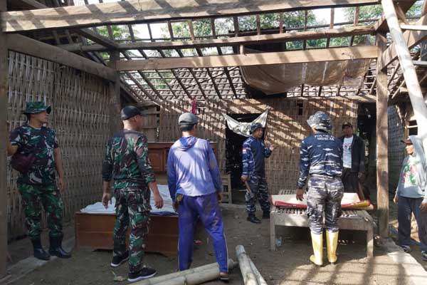 Diantara sepuluh unit RTLH yang menjadi sasaran TMMD. (Seru.co.id/mam) - Sepuluh Unit Rumah Jadi Sasaran TMMD ke- 120 Kodim 0823/Situbondo