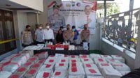 Polda Jatim Amankan Jutaan Butir Pil Ekstasi Usai Bongkar Home Industri Pil di Kertajaya Indah Timur