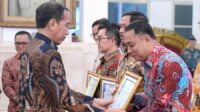Pemkot Surabaya Raih Penghargaan Sistem Pemerintahan Berbasis Elektronik Terbaik se-Indonesia