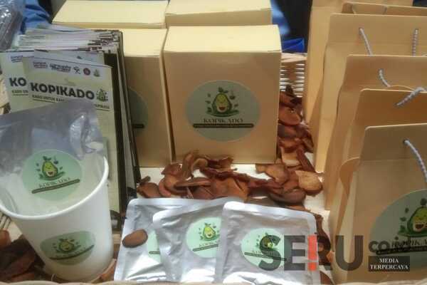 Manfaatkan Residu, Mahasiswa Polinema Bikin Kopi Biji Alpukat Kopikado