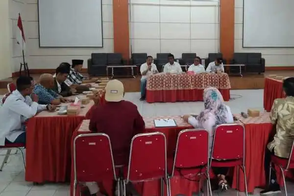 Kepala Desa di Batu Resah dengan Pergerakan Wartawan Abal-abal