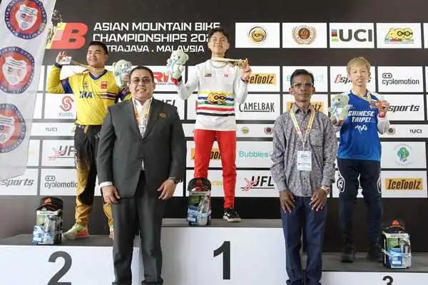 Atlet Muda ISSI Kota Batu Raih Medali Emas Men Yunior Asia Mountain Bike Championship Tahun 2024 di Malaysia