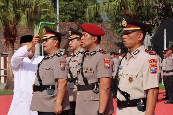 Para pejabat utama di lingkungan Polres Batu yang baru saja mengikuti sertijab dan pengukuhan. (ist) - Kabagren Polres Batu Berganti Nama, Kasatresnarkoba dan Kasatintelkam Dikukuhkan