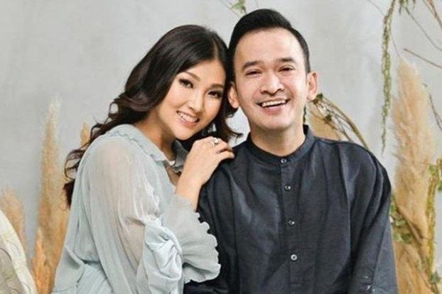 Sarwendah dan Ruben Onsu Dikabarkan Renggang, Tinggal di Rumah Adiknya Dua Bulan