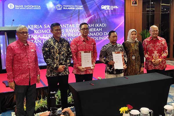 Penandatanganan MoU antara kedua belah pihak. (rhd) - BI Malang Sinergi Penguatan Ketahanan Pangan dan Capacity Building bersama TPID Sulawesi Utara