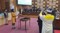 Pengambilan sumpah para anggota PPK Pilkada 2024. (ist) - KPU Kabupaten Malang Lantik 165 Anggota PPK Pilkada 2024