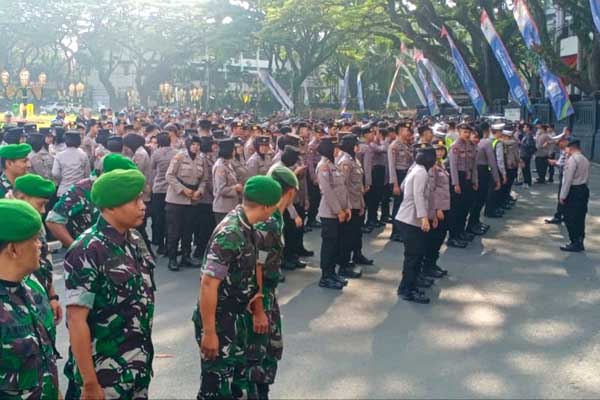 Personel Kodim 0833/Kota Malang apel gabungan pengamanan Hari Buruh Internasional 2024. (ist) - Personel Kodim 0833/Kota Malang Apel Gabungan Pengamanan Hari Buruh Internasional 2024