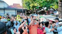 Rio Patennang Didampingi Politisi PKB saat serahkan Formulir ke Kantor PDIP Situbondo. (Seru.co.id/aza) - Mas Rio Patennang Kembalikan Formulir Pendaftaran Bacakada ke Kantor PDI Perjuangan