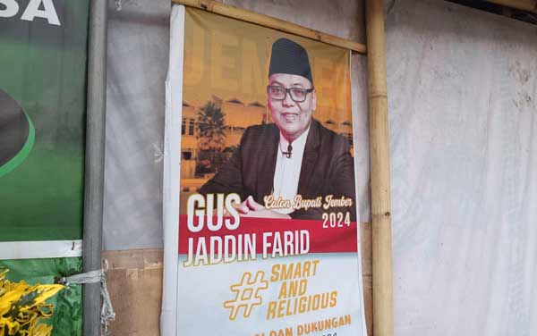 Salah satu banner Bacabup Gus Jaddin Farid yang terpampang di beberapa tempat. (Seru.co.id/amb) - Gus Jaddin Siapkan Tim IT Khusus untuk Daftar Bacabup Jember Lewat Jalur Independen