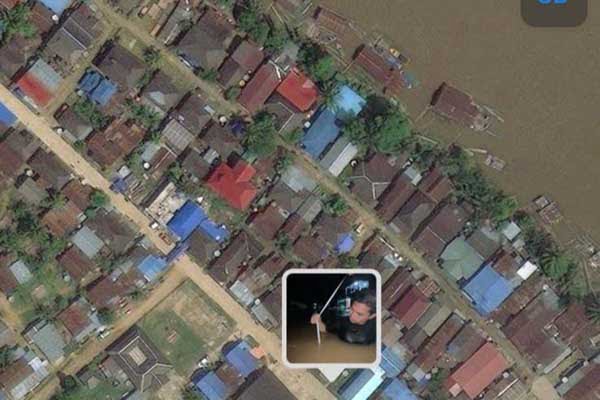Salah satu titik banjir di depan Lamin Adat pada pukul 05:00, ketinggian mencapai 2.7 meter. (ist) - Kesempatan Dapat Data Riil, ITN Malang Lakukan Survei Mitigasi Bencana Saat Banjir di Mahulu