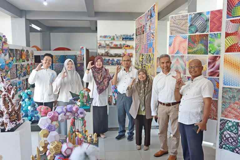 Ingin Menarik Perhatian Industri kreatif, FS UM Gelar Pameran Navastra x Designoholic 2024