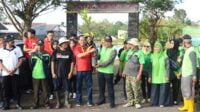 Alfamart gandeng Kaderling Kota Malang tanam 100 bibit buah di Tebo Selatan. (ist) - Alfamart Gandeng Kaderling Kota Malang Tanam 100 Bibit Buah di Tebo Selatan