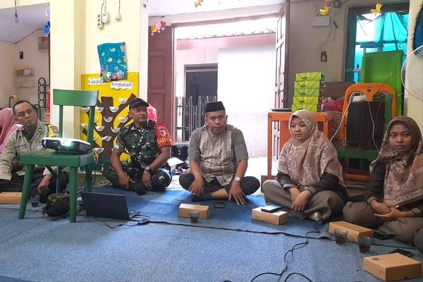 Babinsa Koramil Kedungkandang Hadiri Pertemuan Pemberdayaan Kader Masyarakat Tentang Imunisasi