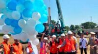 Bupati membuka Ground Breaking pembangunan GOR Bung Karna yang ada di Dusun Bataan, Desa Kilensari, Kecamatan Panarukan, Situbondo, Rabu (19/6/2024). (SERU.co.id/aza) - Bupati Situbondo Resmikan Pembangunan GOR Bung Karna