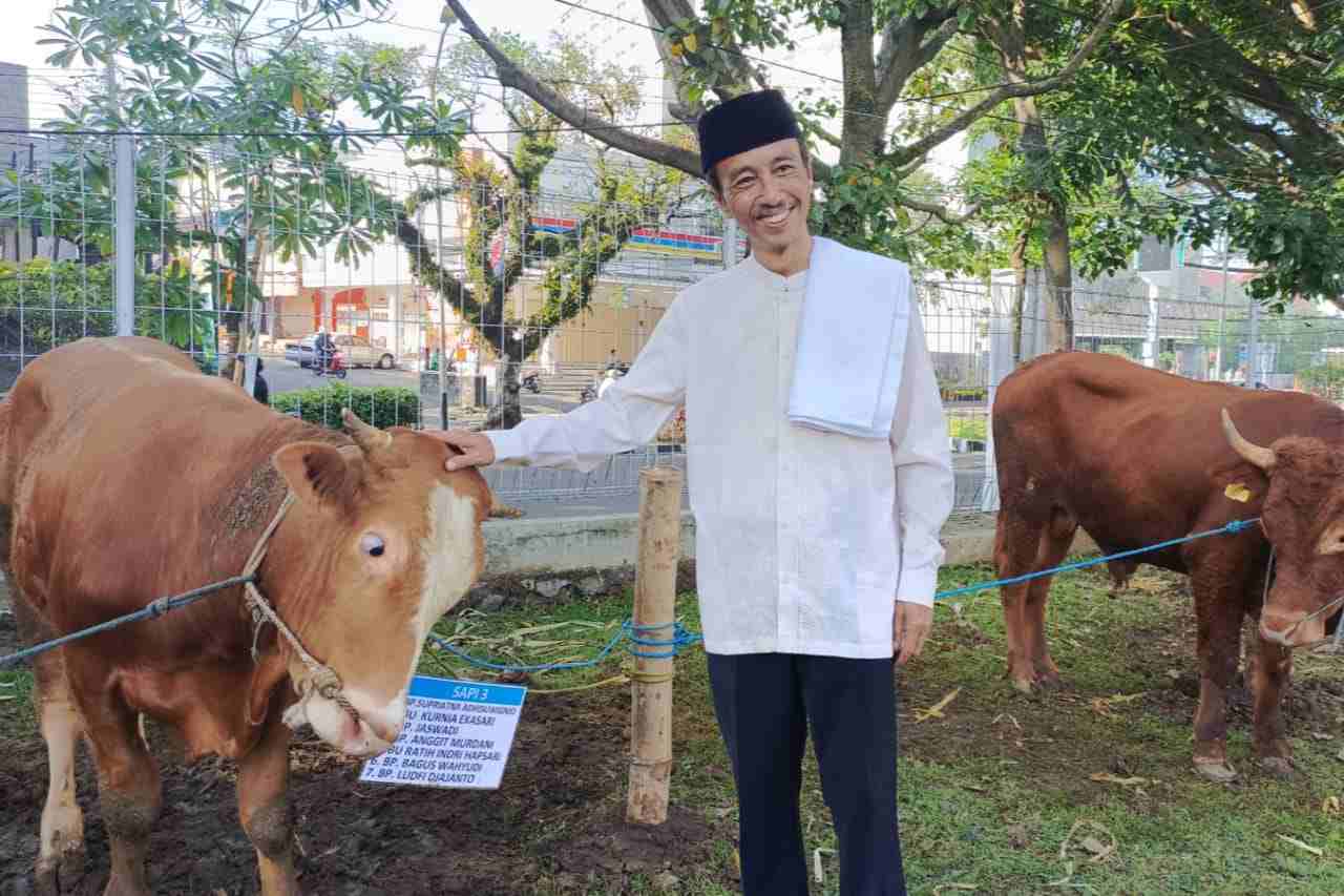 Upaya Polinema Menebar Manfaat, Sembelih Sembilan Hewan Kurban pada Iduladha 1445 H