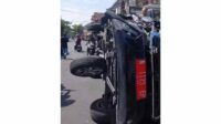 Mobil Diskominfo Kabupaten Malang Alami Tabrakan Banteng