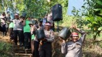 Kegiatan penghijauan dan ketahanan pangan Polres Batu di Kampus 3 UIN Maulana Malik Ibrahim Kota Batu. (ist) - Polres Batu Gelar Baksos Penghijauan dan Ketahanan Pangan di Kampus 3 UIN Kota Batu