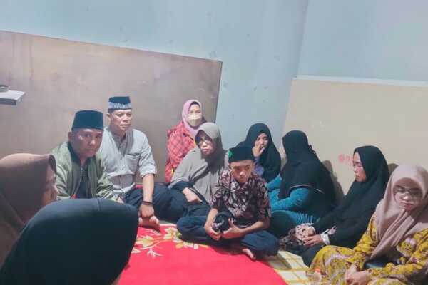 Pj Wali Kota dan Ketua Komisi C DPRD Batu Kunjungi Keluarga Korban Dugaan Perundungan