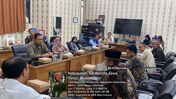 Ketua Komisi III DPRD, Arifin saat menggelar rapat bersama anggota, Jumat (14/6/2024). (Seru co.id/aza) - Komisi III DPRD Kaget, Dana Sosialisasi Pembangunan 2,4 Miliar Masuk APBD 2024